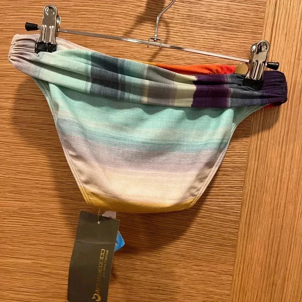 Agua De Coco - two piece swimsuit - size Small top/bottom - NWT - Picture 6 of 8